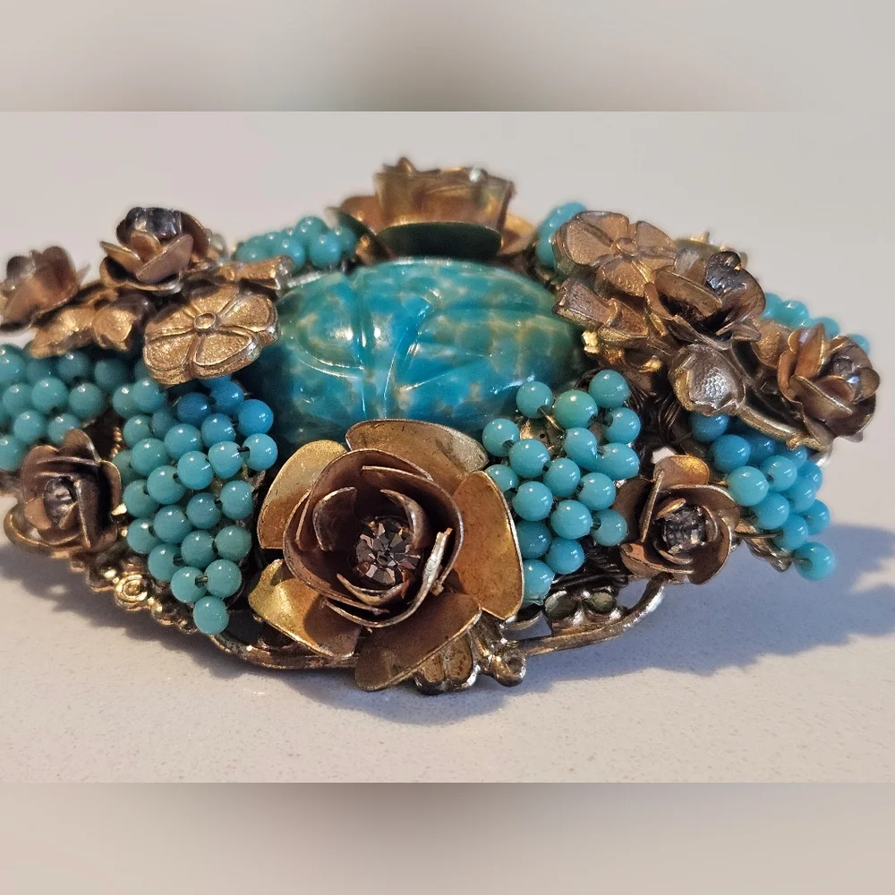 Vintage Miriam Haskell Floral Turquoise Glass Scarab Rhinestone Gold Brooch - Picture 3 of 7